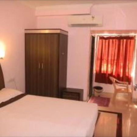 Green Coconut Resort Chennai Exterior foto