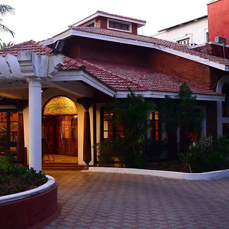 Green Coconut Resort Chennai Exterior foto