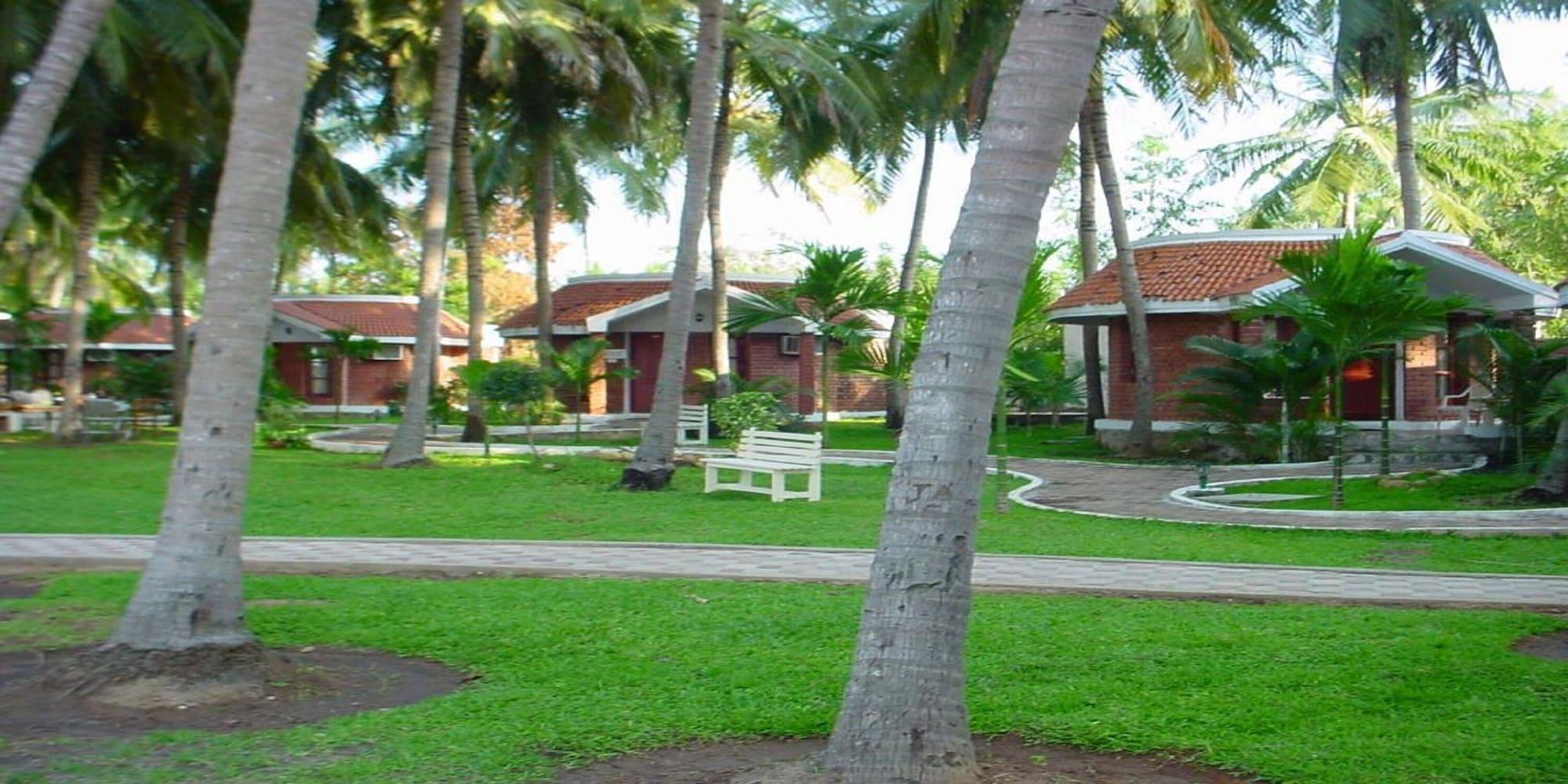 Green Coconut Resort Chennai Exterior foto