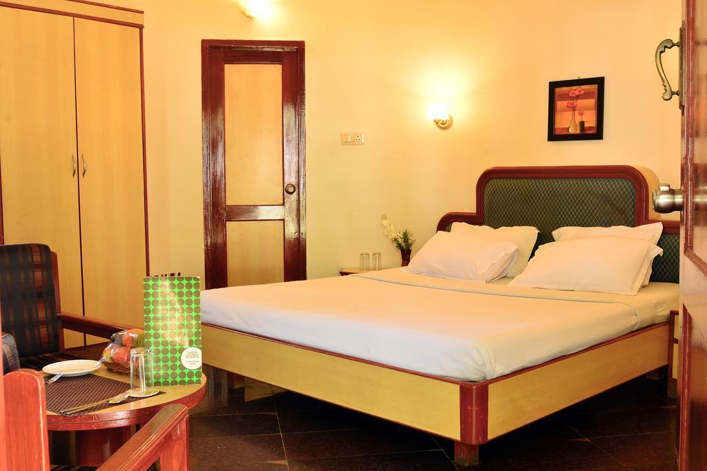 Green Coconut Resort Chennai Exterior foto