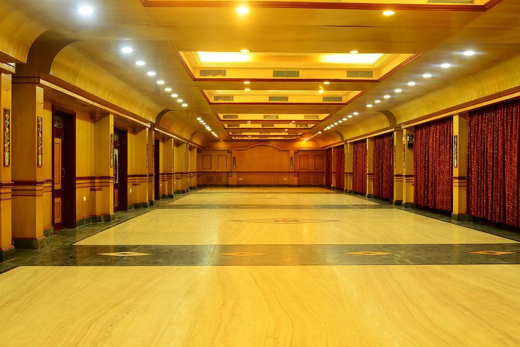 Green Coconut Resort Chennai Exterior foto