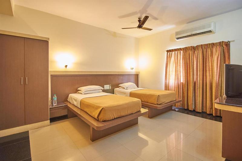 Green Coconut Resort Chennai Exterior foto