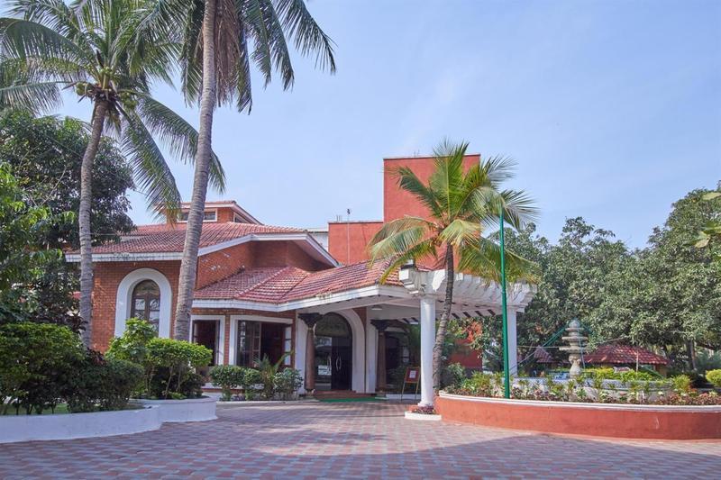 Green Coconut Resort Chennai Exterior foto