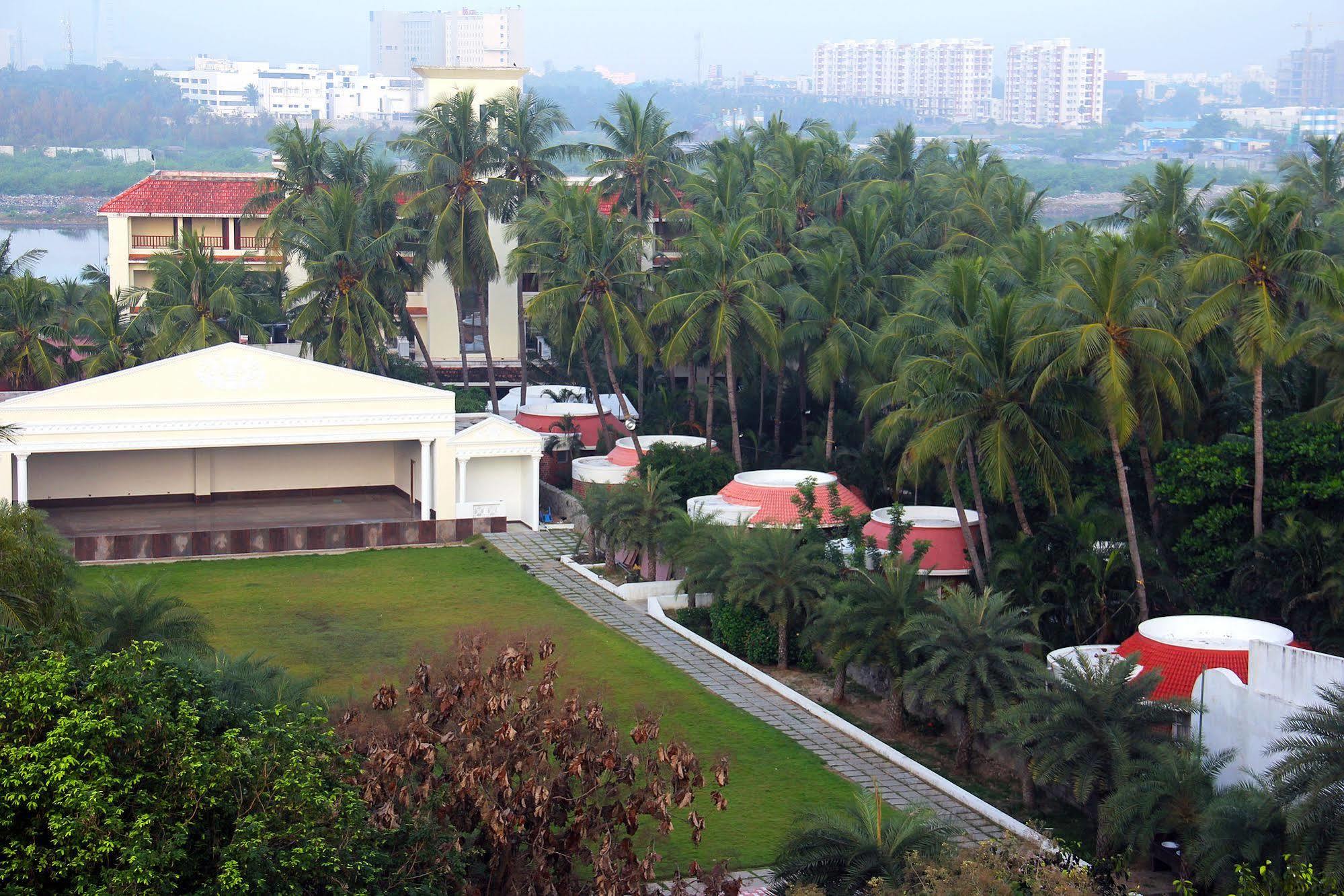 Green Coconut Resort Chennai Exterior foto