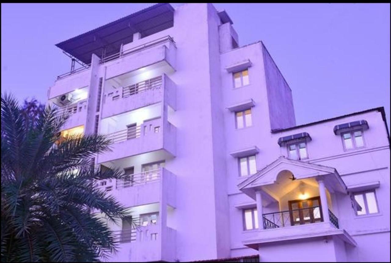 Green Coconut Resort Chennai Exterior foto
