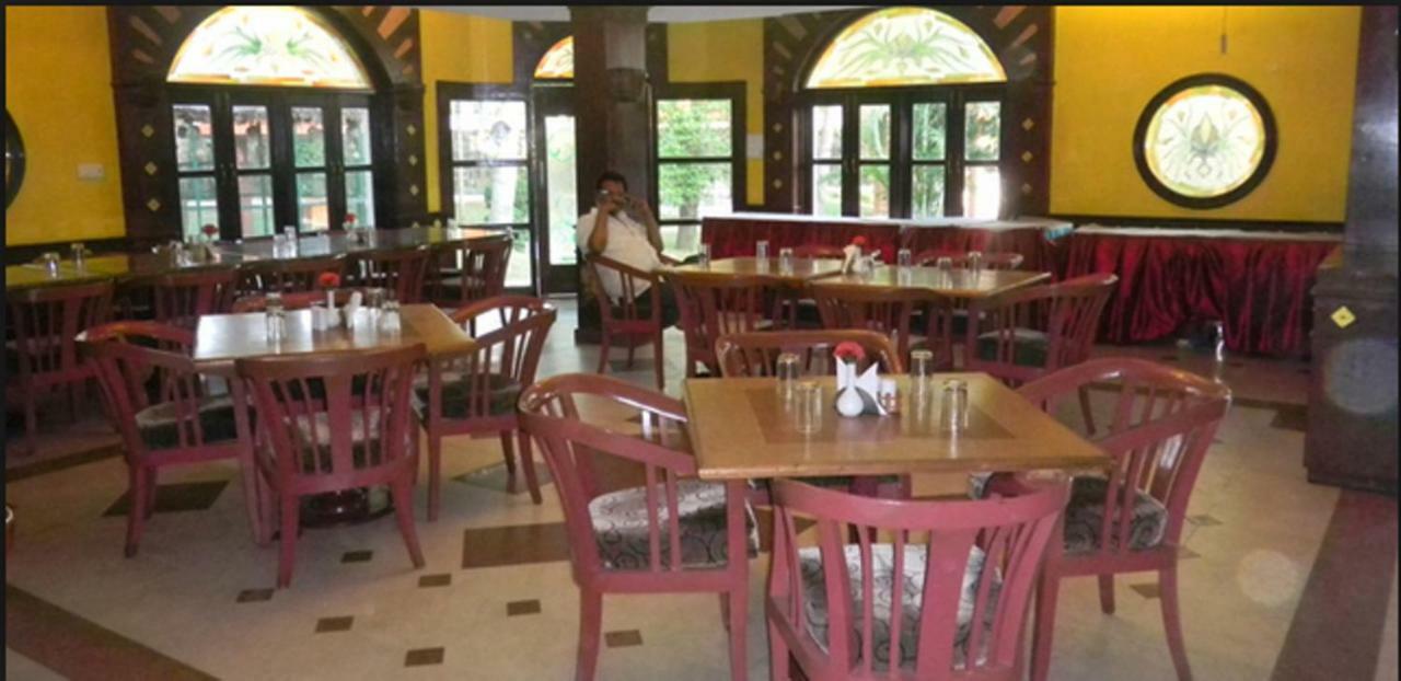 Green Coconut Resort Chennai Exterior foto