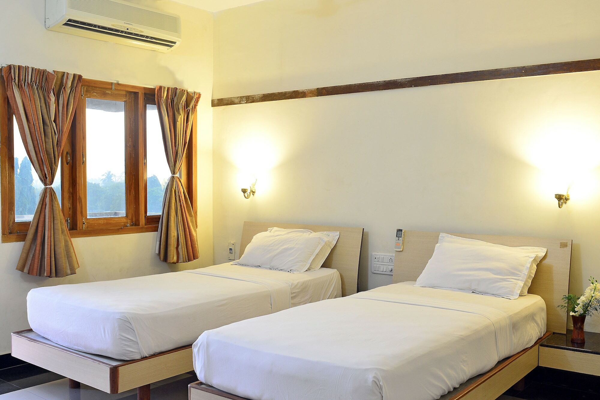 Green Coconut Resort Chennai Exterior foto